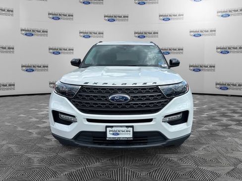 Used 2023 Ford Explorer XLT w/ Equipment Group 202A AWD/4WD image 8