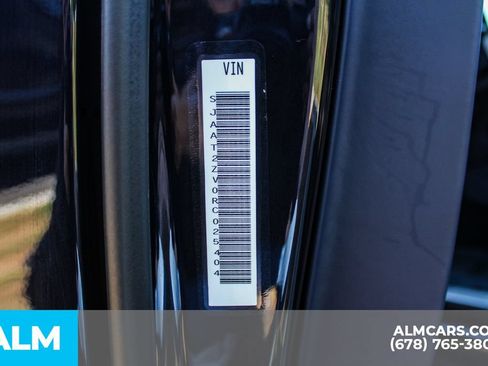 Used 2024 Bentley Bentayga AWD/4WD image 39