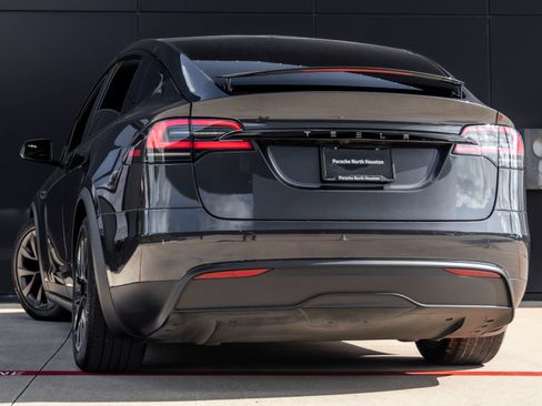 Used 2025 Tesla Model X AWD/4WD image 6