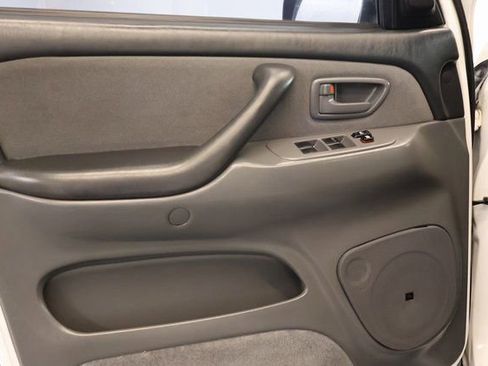Used 2004 Toyota Tundra SR5 image 9