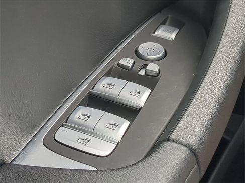 Certified 2024 BMW X3 xDrive30i w/ Premium Package image 26