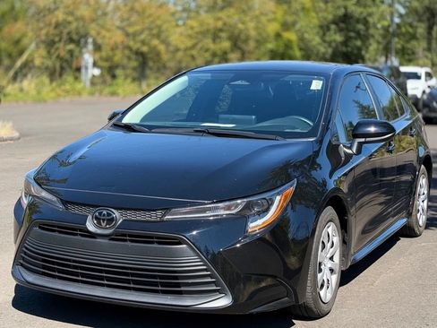 Certified 2024 Toyota Corolla LE FWD image 1