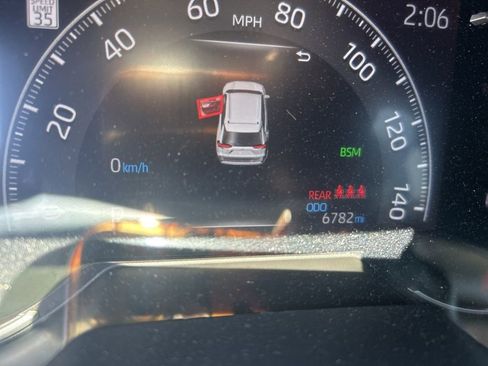 Used 2023 Toyota RAV4 XLE Premium image 2