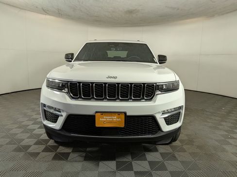 Used 2025 Jeep Grand Cherokee Limited AWD/4WD image 2