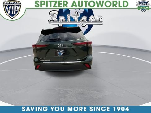 Used 2024 Toyota Highlander XLE AWD/4WD image 8