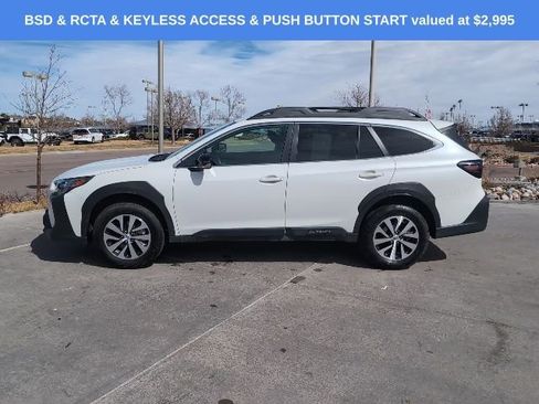 Used 2025 Subaru Outback Premium image 4