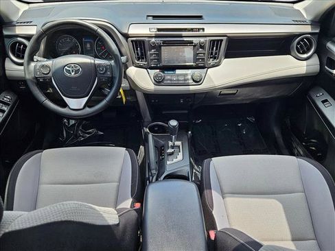 Used 2017 Toyota RAV4 XLE FWD image 17