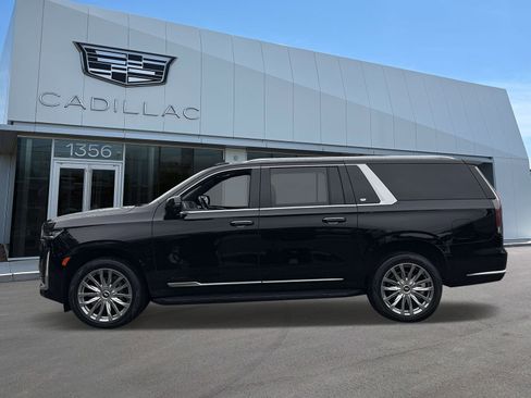 Used 2022 Cadillac Escalade ESV Premium Luxury AWD/4WD image 3