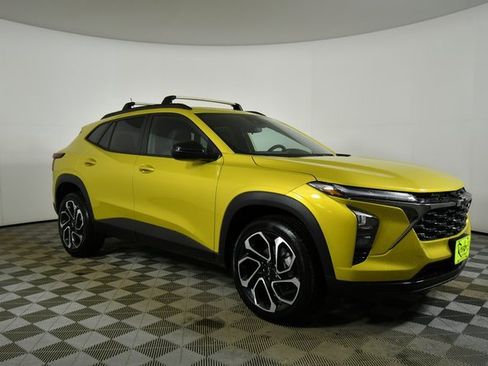 New 2025 Chevrolet Trax RS image 10