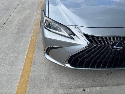 Used 2022 Lexus ES 300h w/ Premium Package