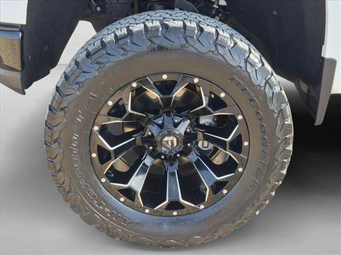 Used 2021 Chevrolet Silverado 1500 LT Trail Boss w/ Convenience Package II AWD/4WD image 21