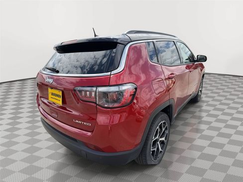 Used 2025 Jeep Compass Limited AWD/4WD image 9