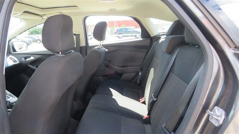 Used 2018 Ford Focus SEL FWD image 19