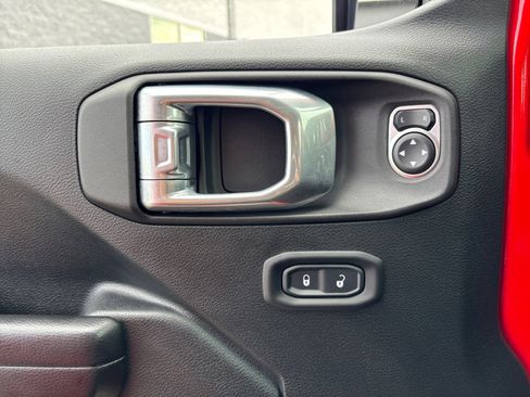 Used 2021 Jeep Wrangler Unlimited Rubicon image 16