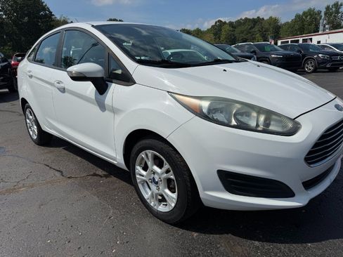 Used 2016 Ford Fiesta SE FWD image 12
