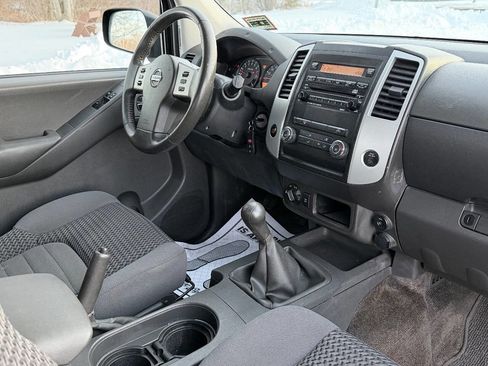 Used 2011 Nissan Frontier SV w/ SV Premium Utility Pkg image 15