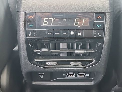 Used 2025 Jeep Grand Cherokee L Summit w/ Obsidian Package AWD/4WD image 30