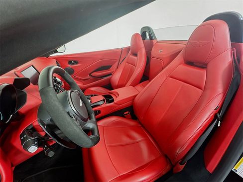 Used 2022 Aston Martin V8 Vantage image 20