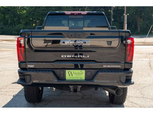 New 2026 GMC Sierra 2500 Denali Ultimate AWD/4WD image 7