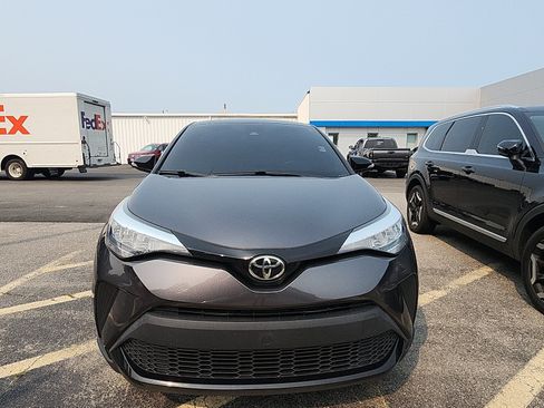 Used 2022 Toyota C-HR Nightshade FWD image 8