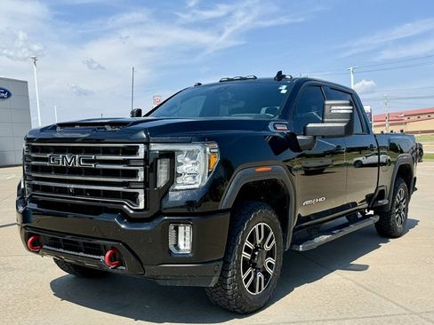 Used 2020 GMC Sierra 2500 AT4 w/ AT4 Premium Package AWD/4WD image 2