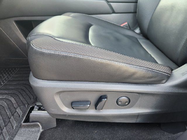 Used 2023 Nissan Pathfinder SL FWD image 22