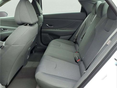 New 2026 Hyundai Elantra SE FWD image 11
