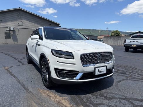 Used 2020 Lincoln Nautilus Reserve w/ Cargo Utility Package AWD/4WD image 2