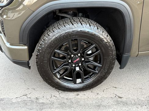 Used 2024 GMC Sierra 1500 Elevation image 9