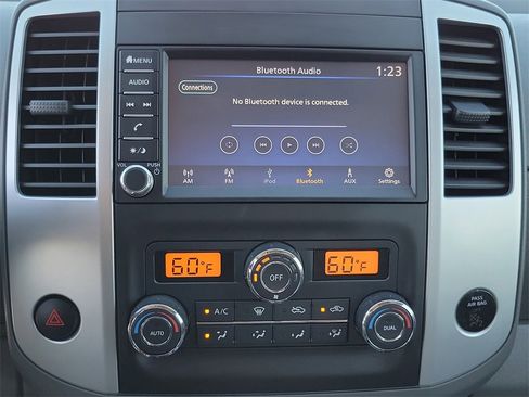 Used 2019 Nissan Frontier SV image 10