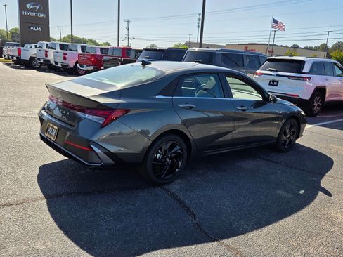 New 2026 Hyundai Elantra SEL Sport Premium FWD image 12