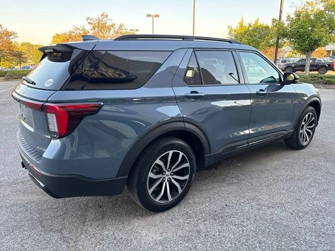 Used 2025 Ford Explorer ST-Line AWD/4WD image 9