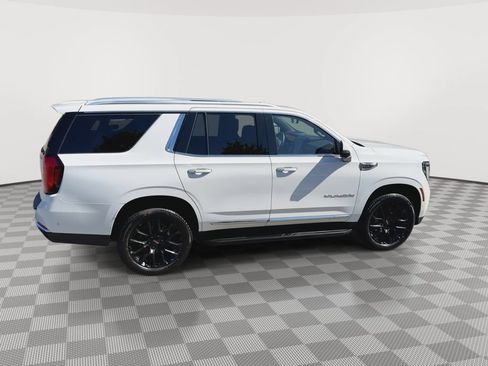 Used 2025 GMC Yukon Elevation w/ Technology Package AWD/4WD image 8