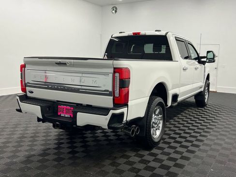 Used 2024 Ford F250 Platinum w/ FX4 Off-Road Package image 7