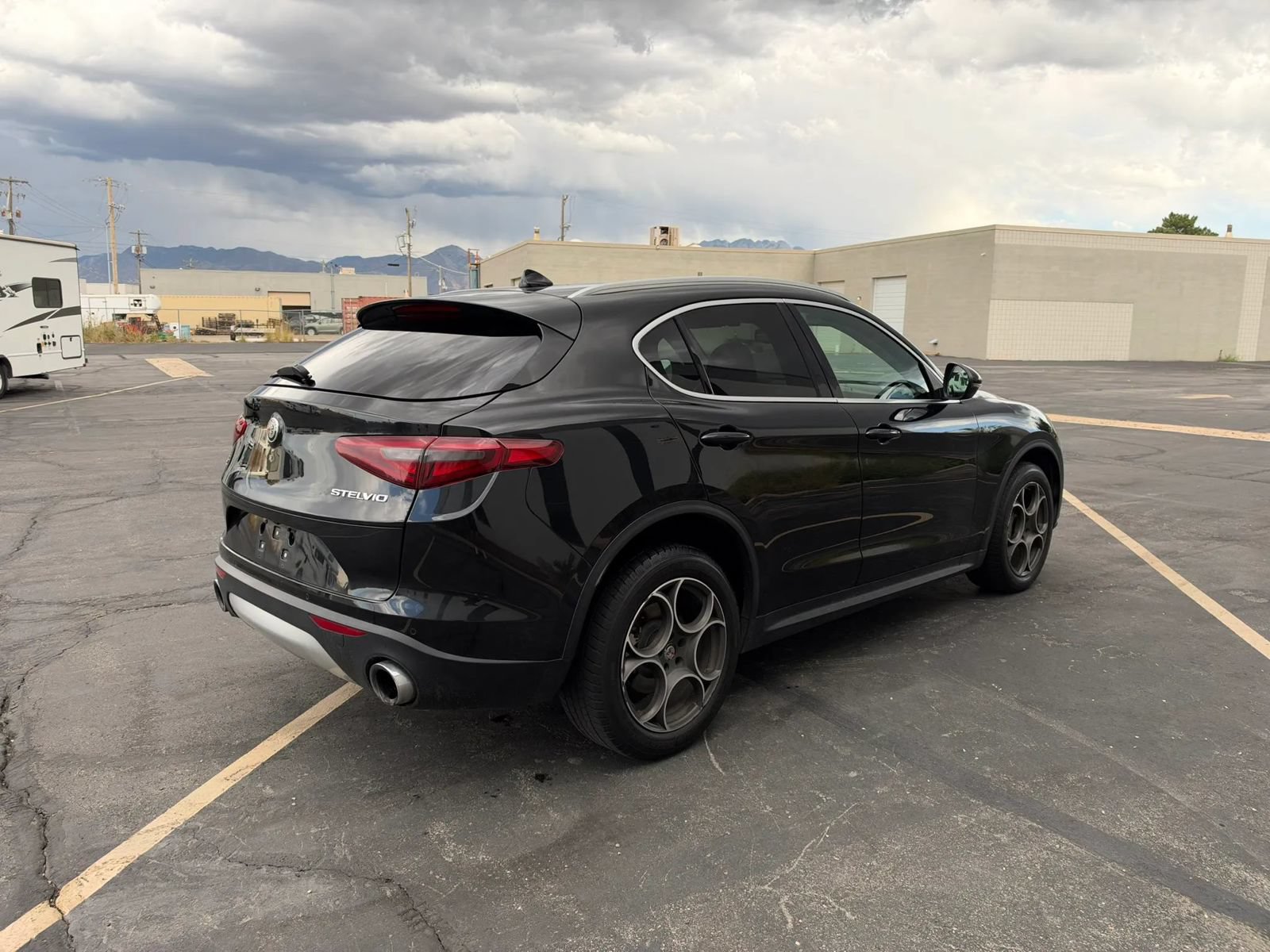 Used 2018 Alfa Romeo Stelvio AWD w/ Cold Weather Package image 5