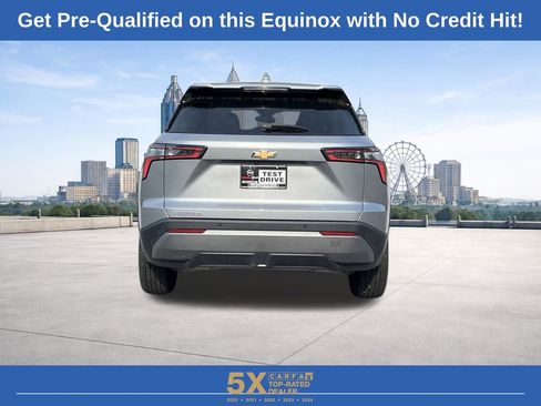 Used 2025 Chevrolet Equinox LT FWD image 19