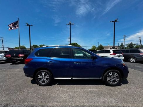 Used 2017 Nissan Pathfinder S AWD/4WD image 4