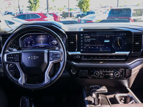 Used 2024 Chevrolet Silverado 1500 LT Trail Boss w/ Protection Package image 21