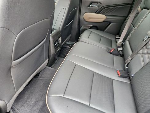 Used 2025 GMC Canyon Denali AWD/4WD image 31