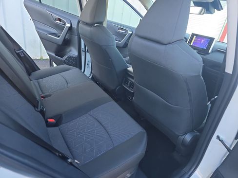 Used 2024 Toyota RAV4 XLE image 17