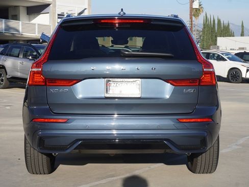 Used 2024 Volvo XC60 B5 Core image 6