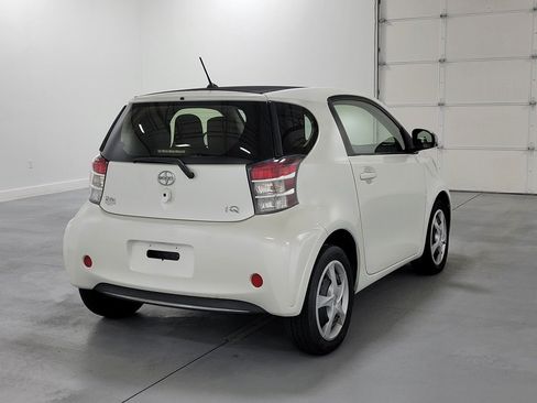 Used 2012 Scion iQ w/ Rear Speaker Pkg FWD image 9