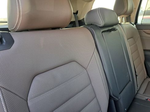 Used 2025 Volkswagen Atlas SEL image 23