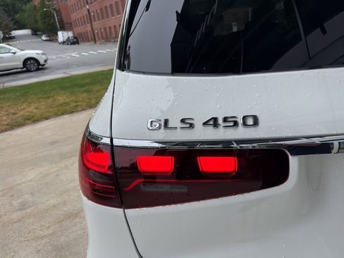 Certified 2025 Mercedes-Benz GLS 450 4MATIC image 10