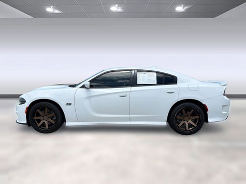 Used 2019 Dodge Charger R/T RWD image 2