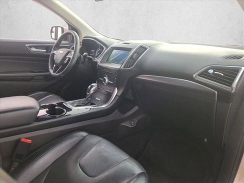 Used 2018 Ford Edge Titanium w/ Equipment Group 301A image 18