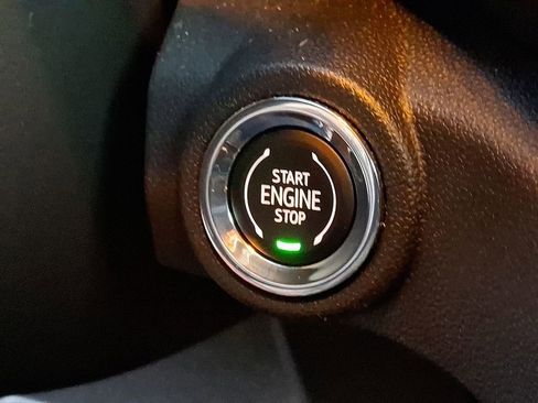 Used 2023 Chevrolet TrailBlazer RS image 22