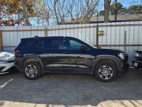 Used 2025 GMC Terrain Elevation image 3