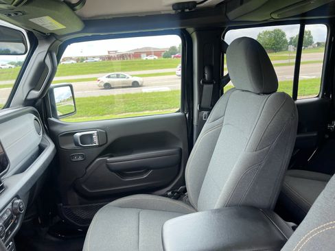 Used 2025 Jeep Wrangler Unlimited Sport S 4xe AWD/4WD image 21