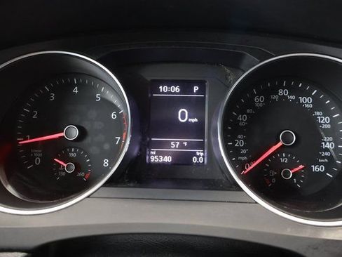 Used 2017 Volkswagen Jetta SE FWD image 17